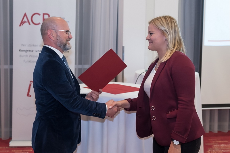 Dissertation vs thesis image